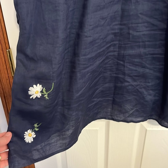 Quacker Factory Navy Blue Ramie Tunic Blouse w/ Embroidered Daisies Women’s 1X - Picture 9 of 14